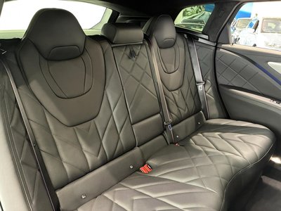 2025 BMW XM — миниатюра 13