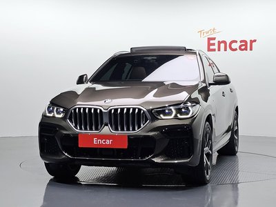 2022 BMW X6 photo 2