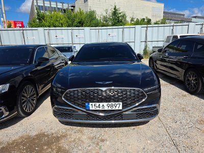 صورة 1 لـ 2023 Genesis G90 (RS4)