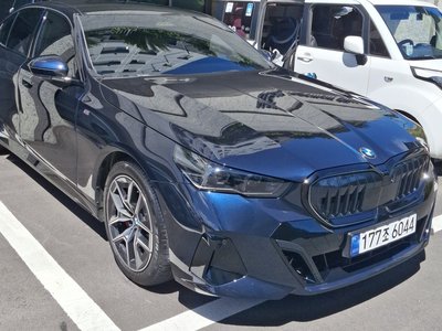 BMW 5 SERIES