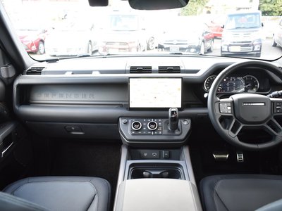 LAND ROVER DEFENDER - 6