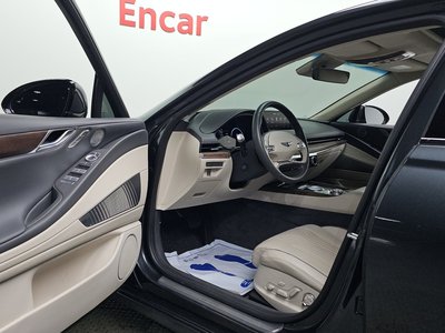 GENESIS G80 (RG3) - 10