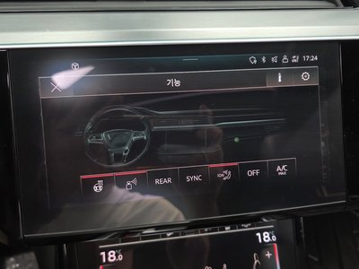 2022 AUDI E-TRON thumbnail 26
