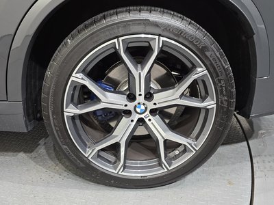 2025 BMW X5 photo 8