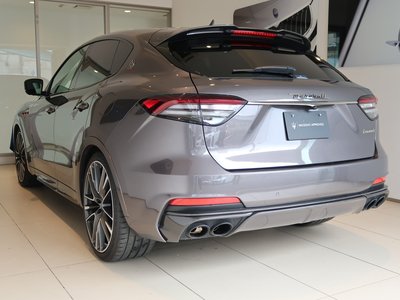 صورة 9 لـ 2021 Maserati LEVANTE