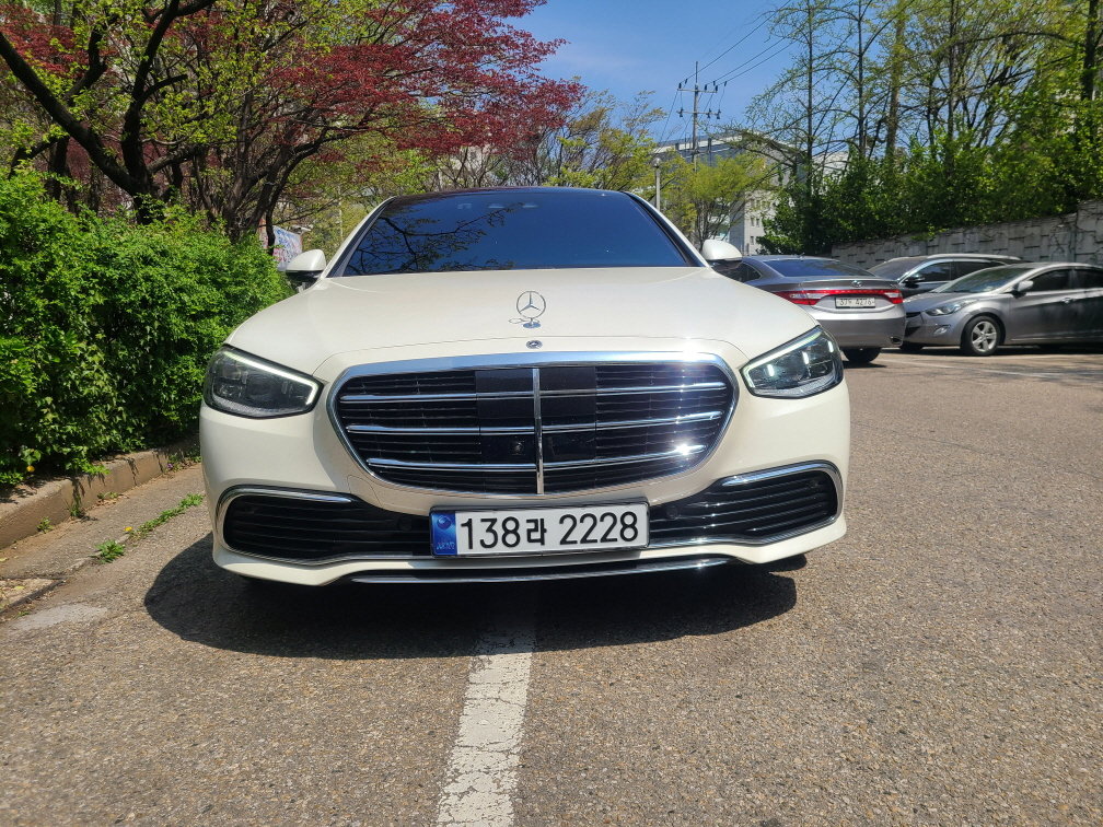 MERCEDES-BENZ S-CLASS - View 1