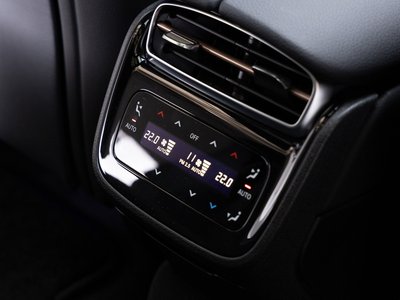 2023 Mercedes-BENZ EQE — миниатюра 61