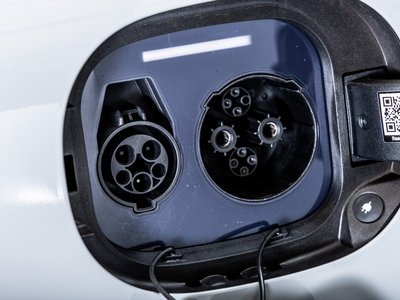 2023 Mercedes-BENZ EQE — миниатюра 35