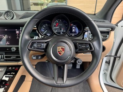 صورة مصغرة 16 لـ 2023 Porsche MACAN