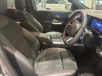 MERCEDES-BENZ EQA - 8