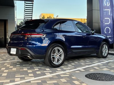 PORSCHE MACAN - 8