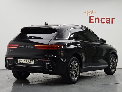صورة 4 لـ 2022 Genesis GV70