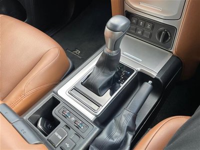 TOYOTA LAND CRUISER PRADO - 9