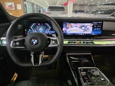 2025 BMW 7 SERIES — фото 4