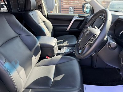 TOYOTA LAND CRUISER PRADO - 8