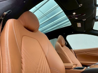 صورة مصغرة 4 لـ 2024 Aston Martin DBX