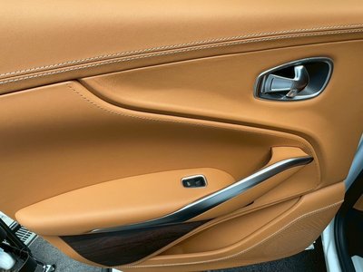 صورة مصغرة 63 لـ 2024 Aston Martin DBX