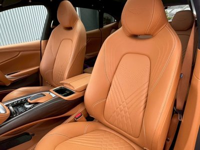 صورة مصغرة 68 لـ 2024 Aston Martin DBX