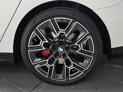 2026 BMW 5 SERIES — фото 8