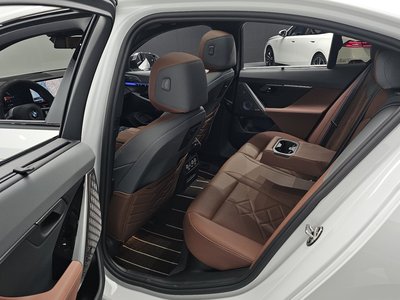 2026 BMW 5 SERIES — миниатюра 18