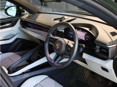 2025 Porsche MACAN 缩略图 14