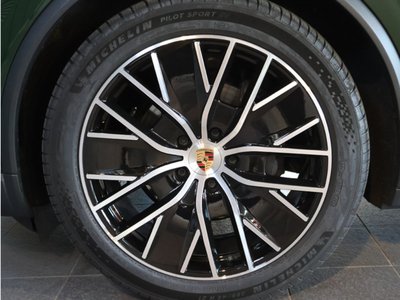 2025 Porsche MACAN 缩略图 12