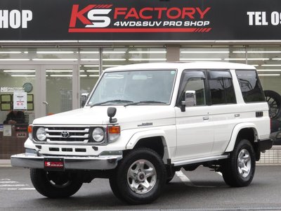 TOYOTA LAND CRUISER - 1