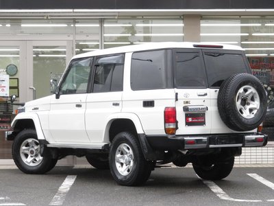 TOYOTA LAND CRUISER - 4