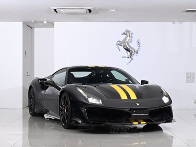 FERRARI 488 - 8