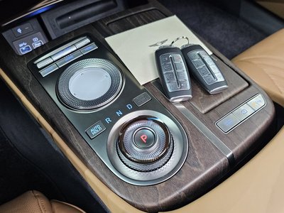 GENESIS G80 (RG3) - 9
