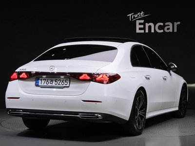 MERCEDES-BENZ E-CLASS - 4