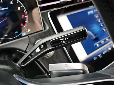 MERCEDES-BENZ E-CLASS - 9