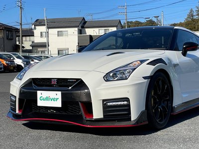 NISSAN GT-R - 4