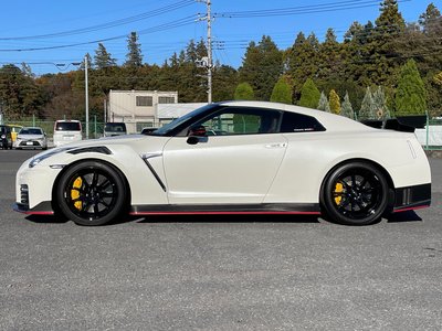 NISSAN GT-R - 8