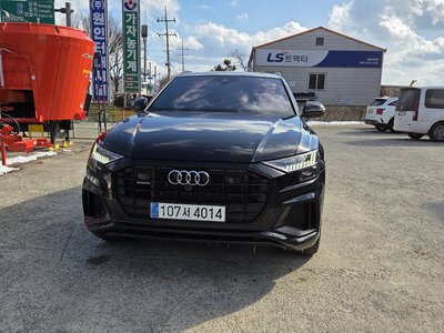 AUDI Q8 - 2