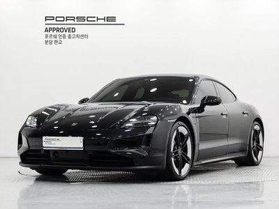 PORSCHE TAYCAN - 1