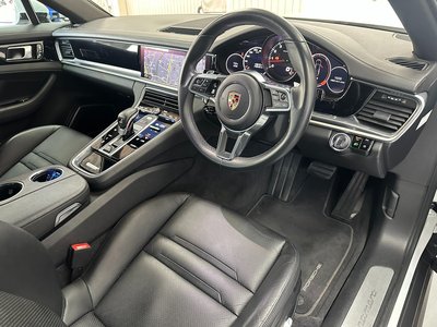 PORSCHE PANAMERA - 9