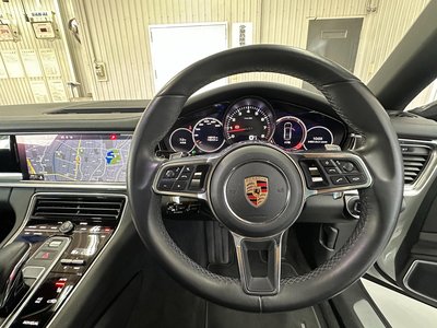 PORSCHE PANAMERA - 10