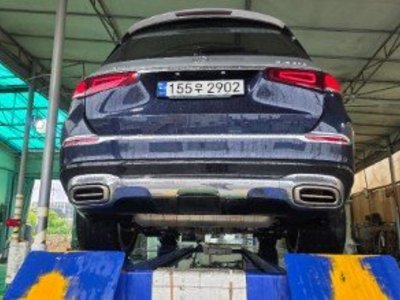 MERCEDES-BENZ GLS - 2