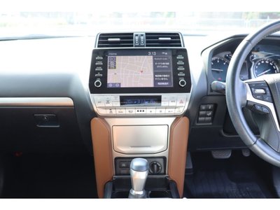 2021 Toyota LAND CRUISER PRADO thumbnail 24