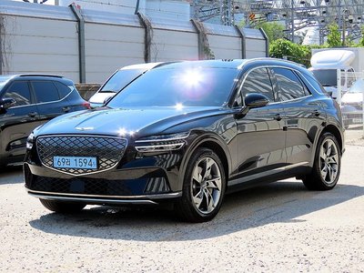 2022 Genesis ELECTRIFIED GV70 photo 3