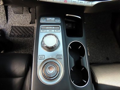2022 Genesis ELECTRIFIED GV70 thumbnail 11