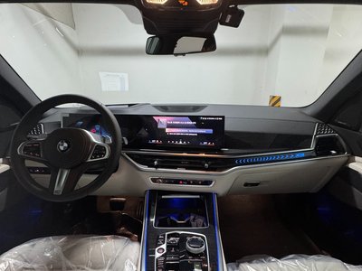 صورة 8 لـ 2026 BMW X5