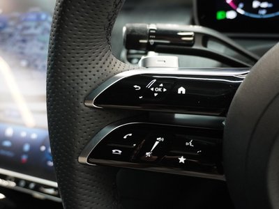 2025 Mercedes-BENZ C-CLASS — миниатюра 18