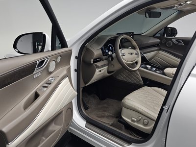 صورة 10 لـ 2023 Genesis GV80