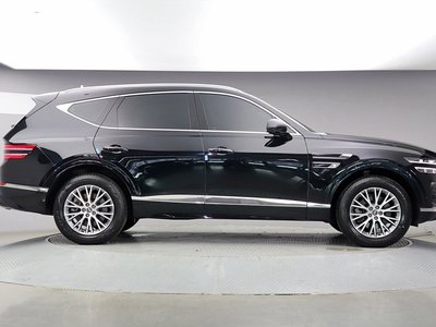 صورة 2 لـ 2023 Genesis GV80