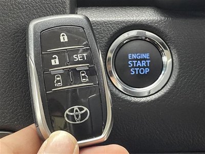 TOYOTA GRAND ACE - 10