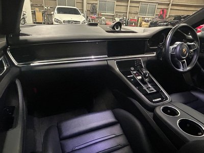 2020 Porsche PANAMERA 照片 3