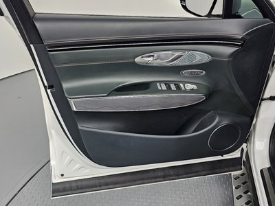 2021 Genesis GV70 — миниатюра 14