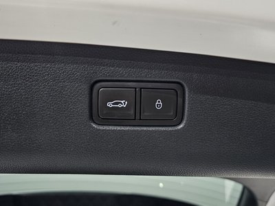 2021 Genesis GV70 — миниатюра 26